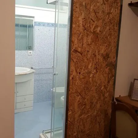ゲストハウス Casa Bonjardim 3*